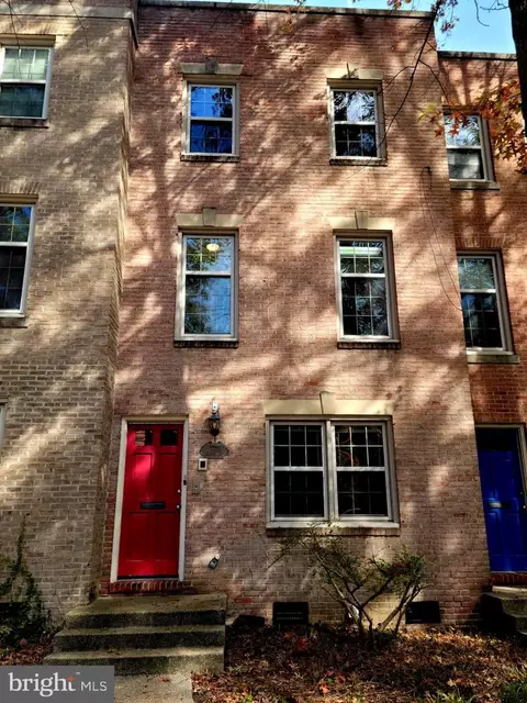 4513 12 Macarthur Blvd NW, Washington, DC 20007
