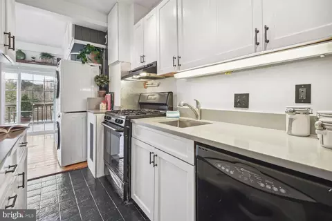 4001 Davis Pl NW #3, Washington, DC 20007 photo 8
