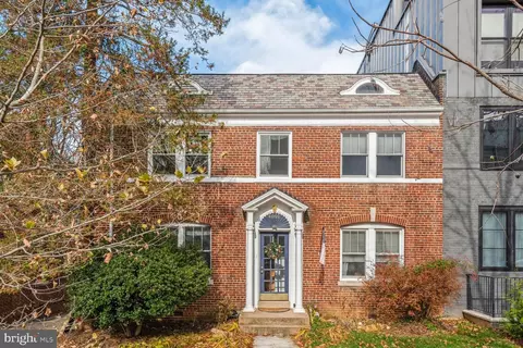4001 Davis Pl NW #3, Washington, DC 20007