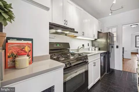 4001 Davis Pl NW #3, Washington, DC 20007 photo 10
