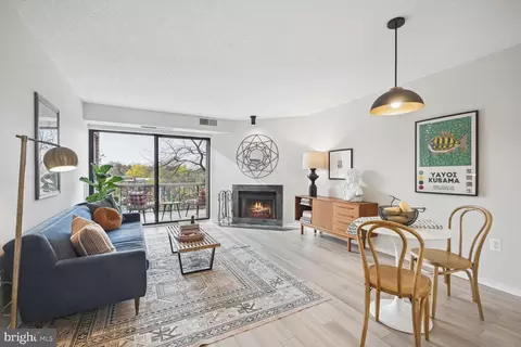 2320 Wisconsin Ave NW #508, Washington, DC 20007