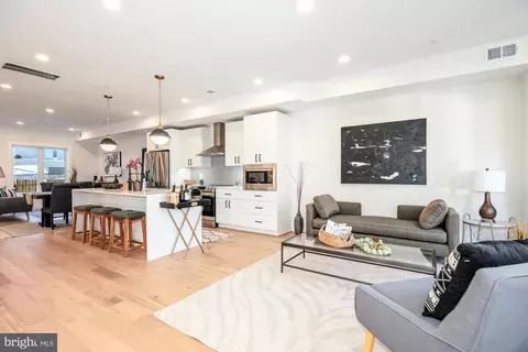 5512 7th St NW, Washington, DC 20011 photo 3