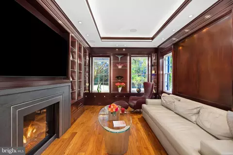 Living - 1633 31st St NW, Washington, DC 20007 photo 3 of 4