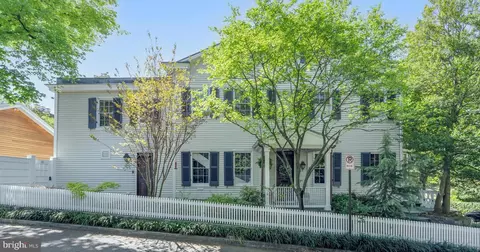 Exterior - 1633 31st St NW, Washington, DC 20007 photo 9 of 14