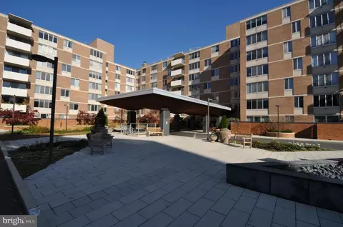 2939 Van Ness St NW #1033, Washington, DC 20008