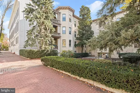 2910 Q St NW #A11, Washington, DC 20007