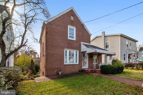 3133 Newton St NE, Washington, DC 20018