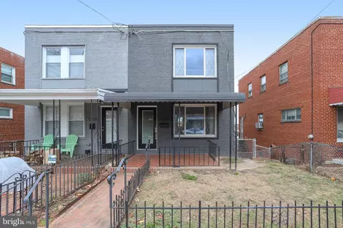 5329 Chillum Pl NE, Washington, DC 20011