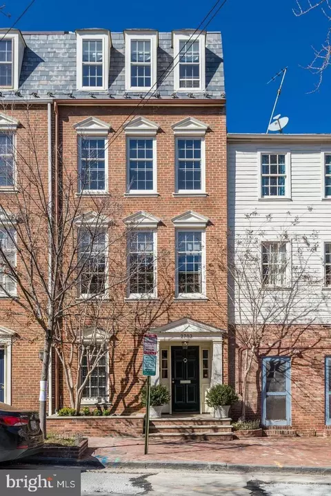 2703 Dumbarton St NW, Washington, DC 20007
