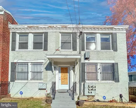 19 Galveston Pl SW #201, Washington, DC 20032