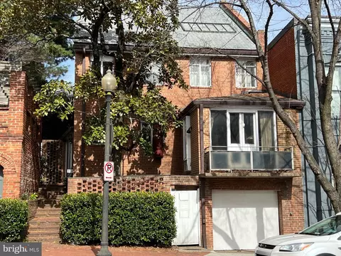 3335 Q St NW, Washington, DC 20007