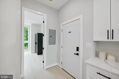 2213 M St NE #10, Washington, DC 20002 photo 8