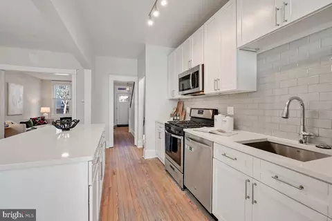 323 L St NE, Washington, DC 20002 photo 12