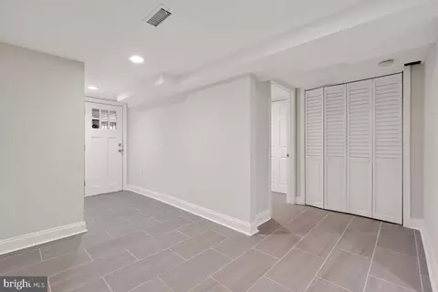323 L St NE, Washington, DC 20002 photo 35