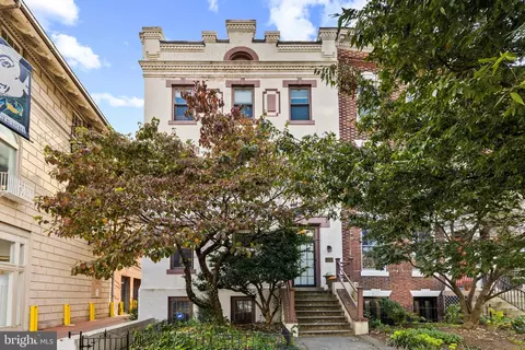 1810 Calvert St NW #4, Washington, DC 20009