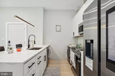 2213 M St NE #14, Washington, DC 20002 photo 8