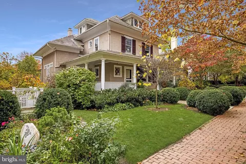 3420 Newark St NW, Washington, DC 20016