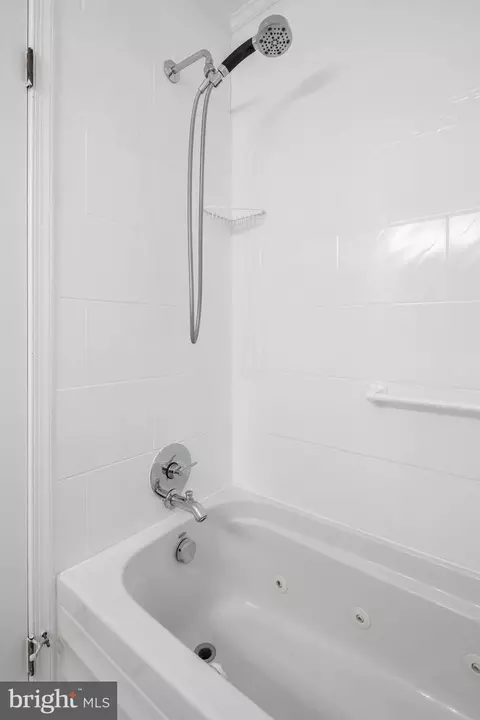 1340 L St SE, Washington, DC 20003 photo 43