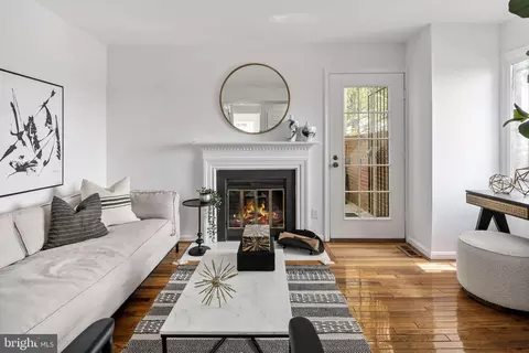 1340 L St SE, Washington, DC 20003 photo 11