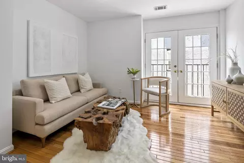 1340 L St SE, Washington, DC 20003 photo 22