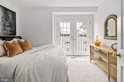 1340 L St SE, Washington, DC 20003 photo 38