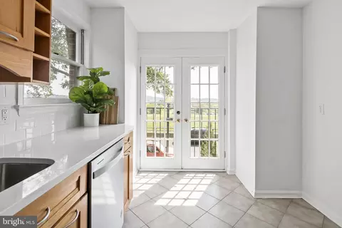 1340 L St SE, Washington, DC 20003 photo 33