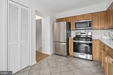 1340 L St SE, Washington, DC 20003 photo 32