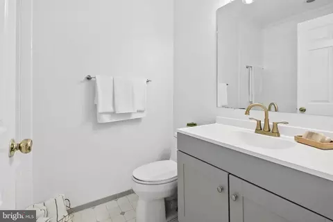 1340 L St SE, Washington, DC 20003 photo 42