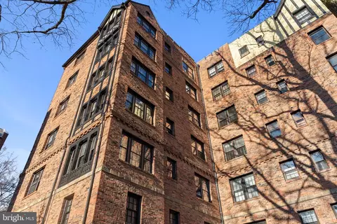 3020 Tilden St NW #401, Washington, DC 20008