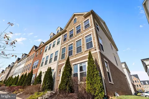3642 Commodore Joshua Barney Dr NE, Washington, DC 20018