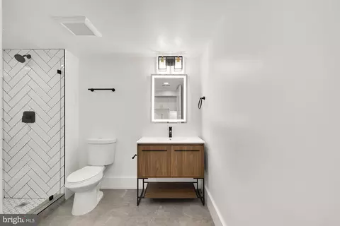 Bath - 1006 Florida Ave NE #C102, Washington, DC 20002 photo 1 of 3