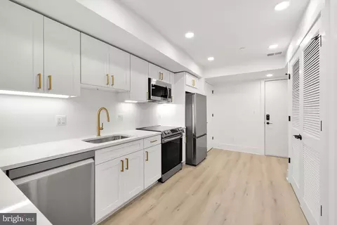 Kitchen - 1006 Florida Ave NE #C102, Washington, DC 20002 photo 3 of 7