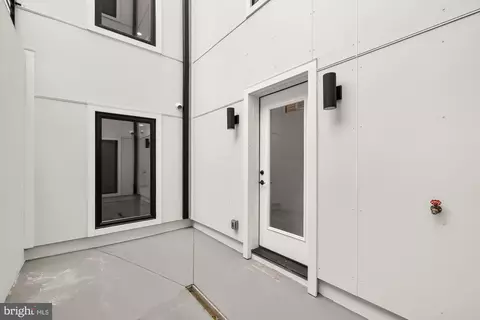 Exterior - 1006 Florida Ave NE #C102, Washington, DC 20002 photo 5 of 6