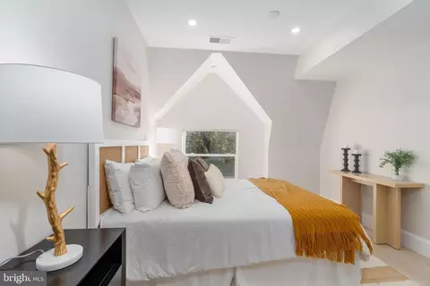 1708 16th St NW #5, Washington, DC 20009 photo 21
