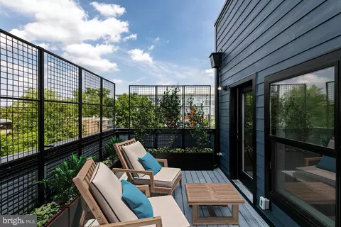 505 Kennedy St NW #402, Washington, DC 20011