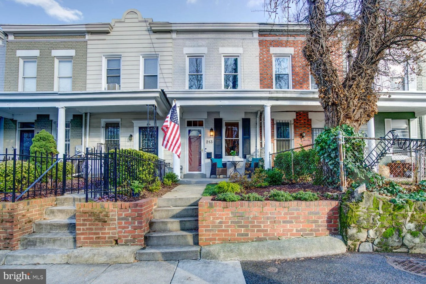 213 14th Pl NE, Washington, DC 20002 photo 1