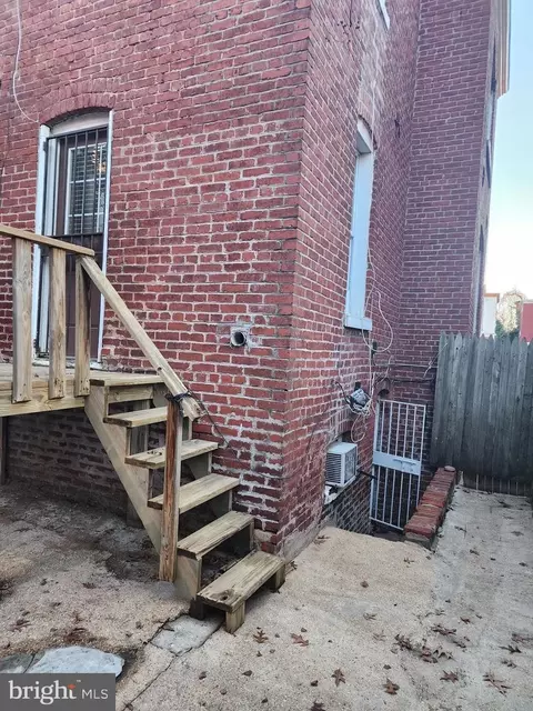 737 Gresham Pl NW, Washington, DC 20001 photo 32