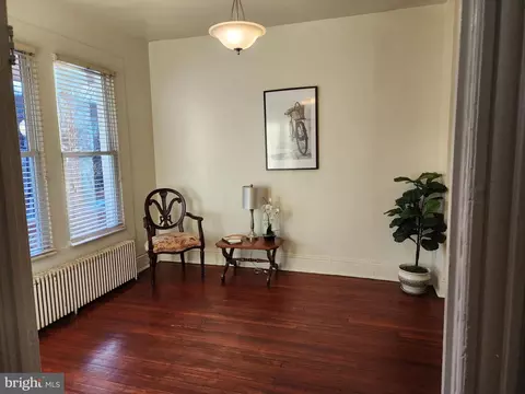 737 Gresham Pl NW, Washington, DC 20001 photo 4