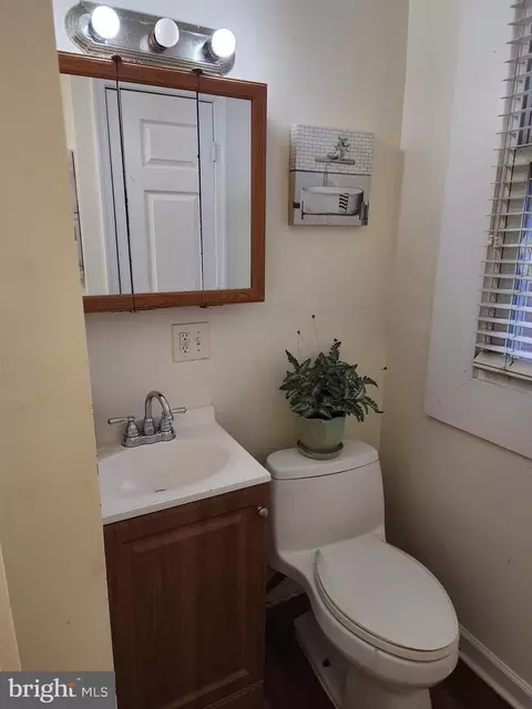 737 Gresham Pl NW, Washington, DC 20001 photo 16