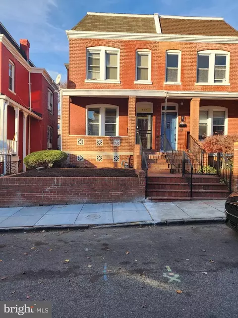 737 Gresham Pl NW, Washington, DC 20001