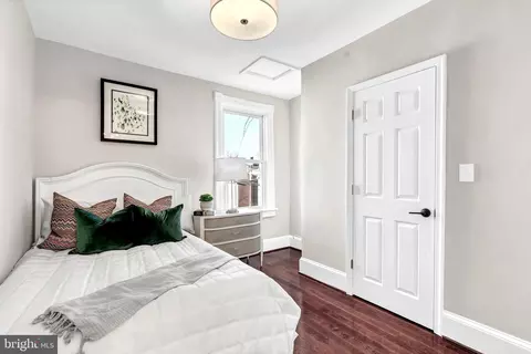 Bedroom - 1314 Emerald St NE, Washington, DC 20002 photo 8 of 10