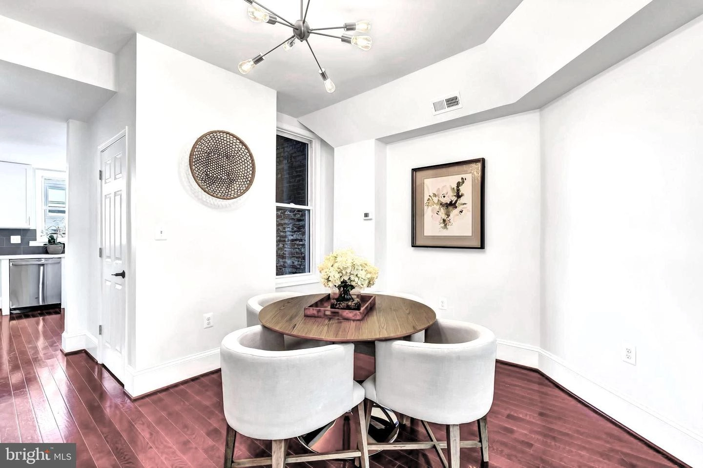 Dining - 1314 Emerald St NE, Washington, DC 20002 photo 3 of 6