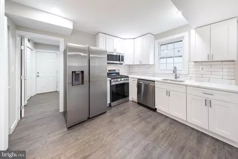 235 55th St NE, Washington, DC 20019 photo 2