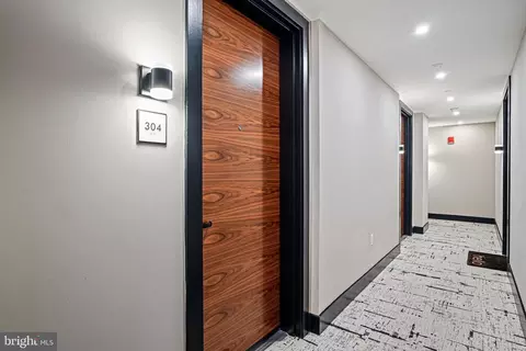 37 L St SE #304, Washington, DC 20003 photo 5
