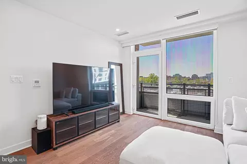 37 L St SE #304, Washington, DC 20003 photo 10