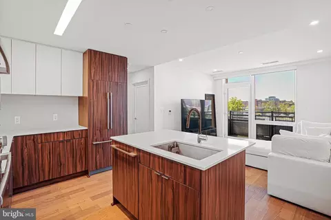 37 L St SE #304, Washington, DC 20003 photo 8