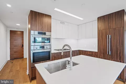 37 L St SE #304, Washington, DC 20003 photo 17