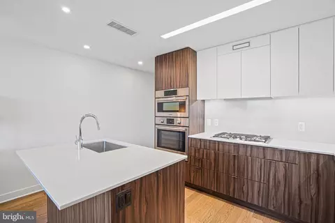 37 L St SE #304, Washington, DC 20003 photo 18