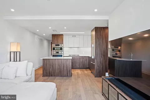 37 L St SE #304, Washington, DC 20003