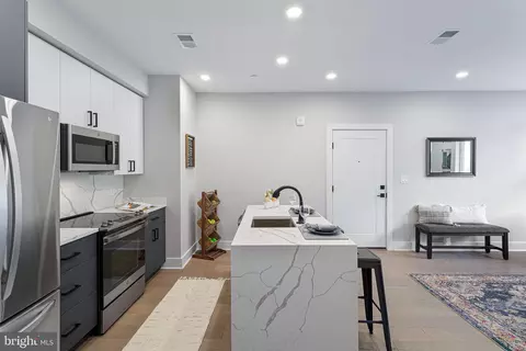 2209 M St NE #5, Washington, DC 20002 photo 4